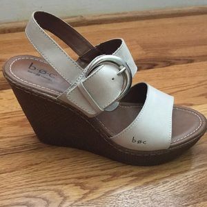 Born Alondra Wedges in off-white/ivory